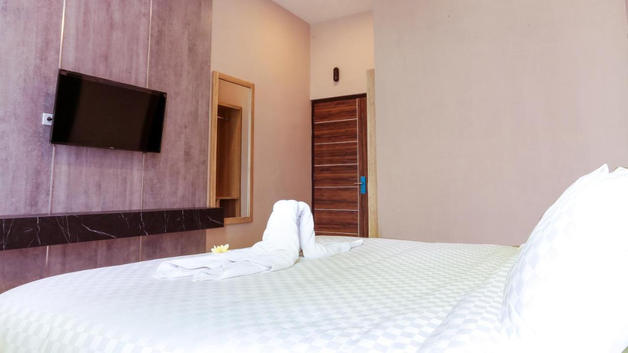 Giri Palma Hotel Malang Bagian luar foto
