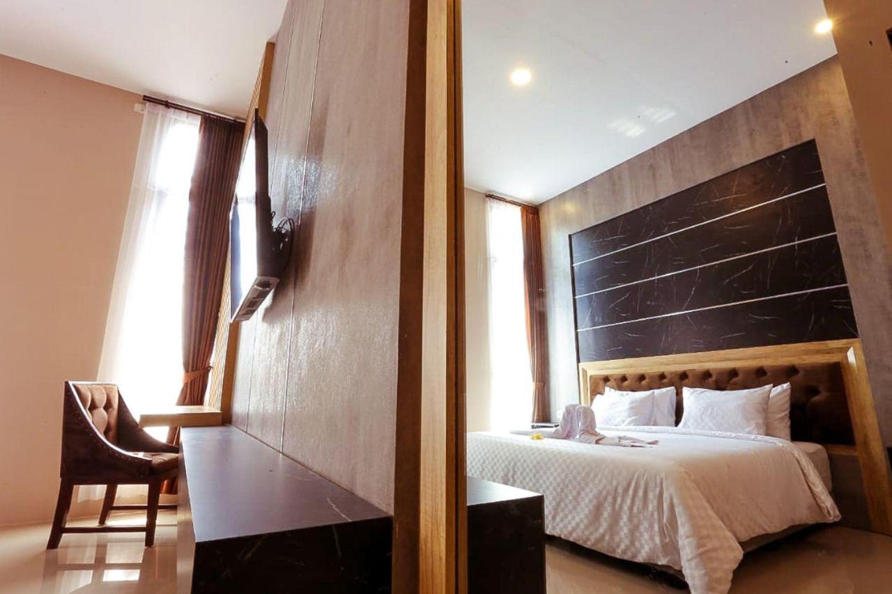 Giri Palma Hotel Malang Bagian luar foto