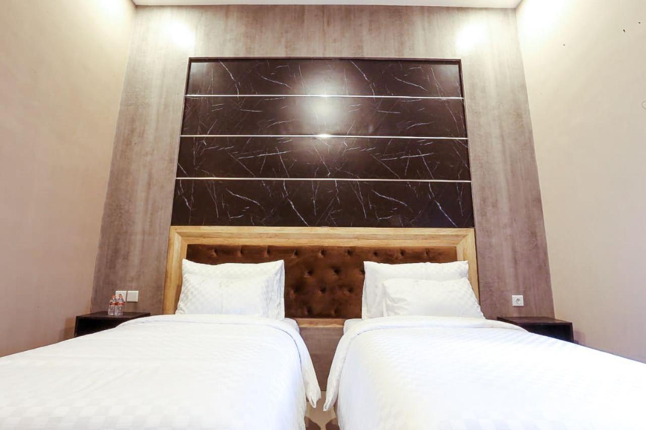 Giri Palma Hotel Malang Bagian luar foto