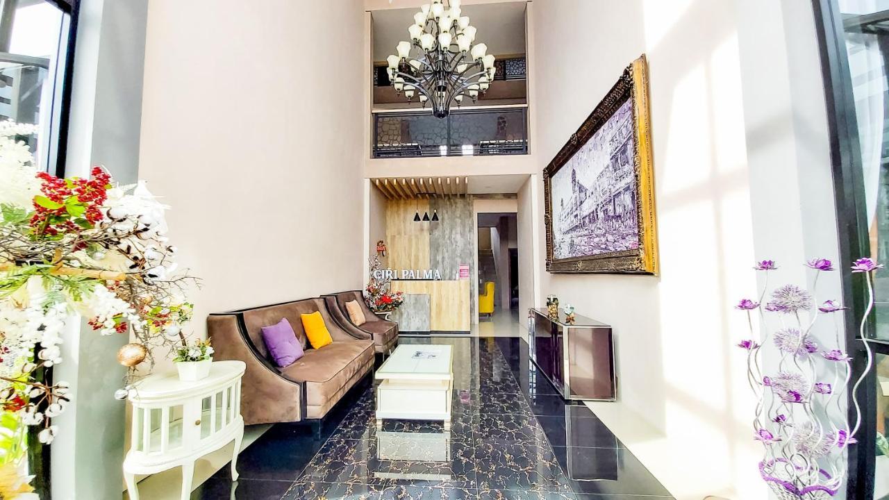 Giri Palma Hotel Malang Bagian luar foto
