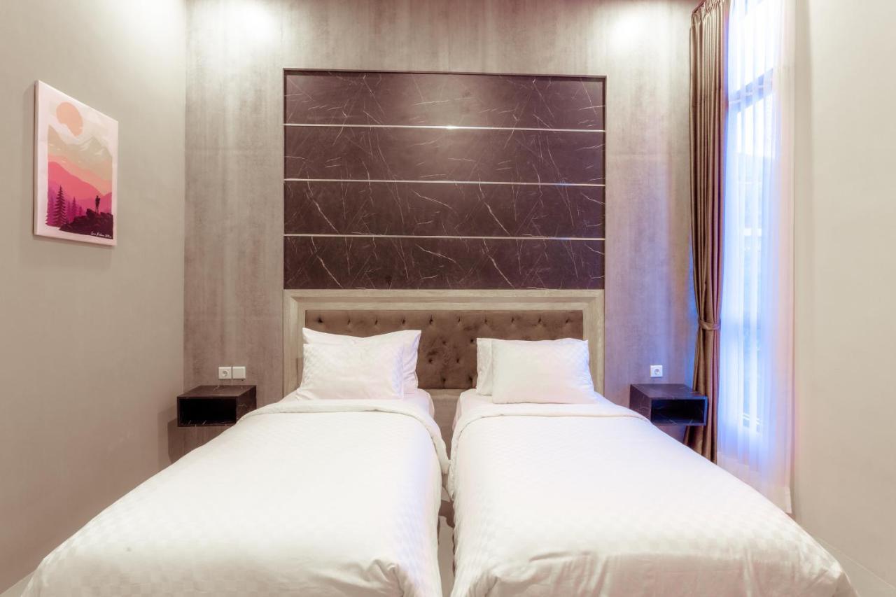 Giri Palma Hotel Malang Bagian luar foto