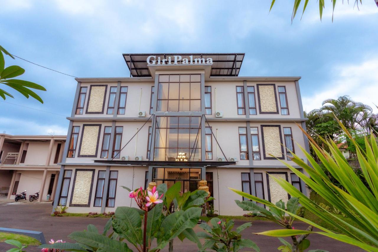 Giri Palma Hotel Malang Bagian luar foto