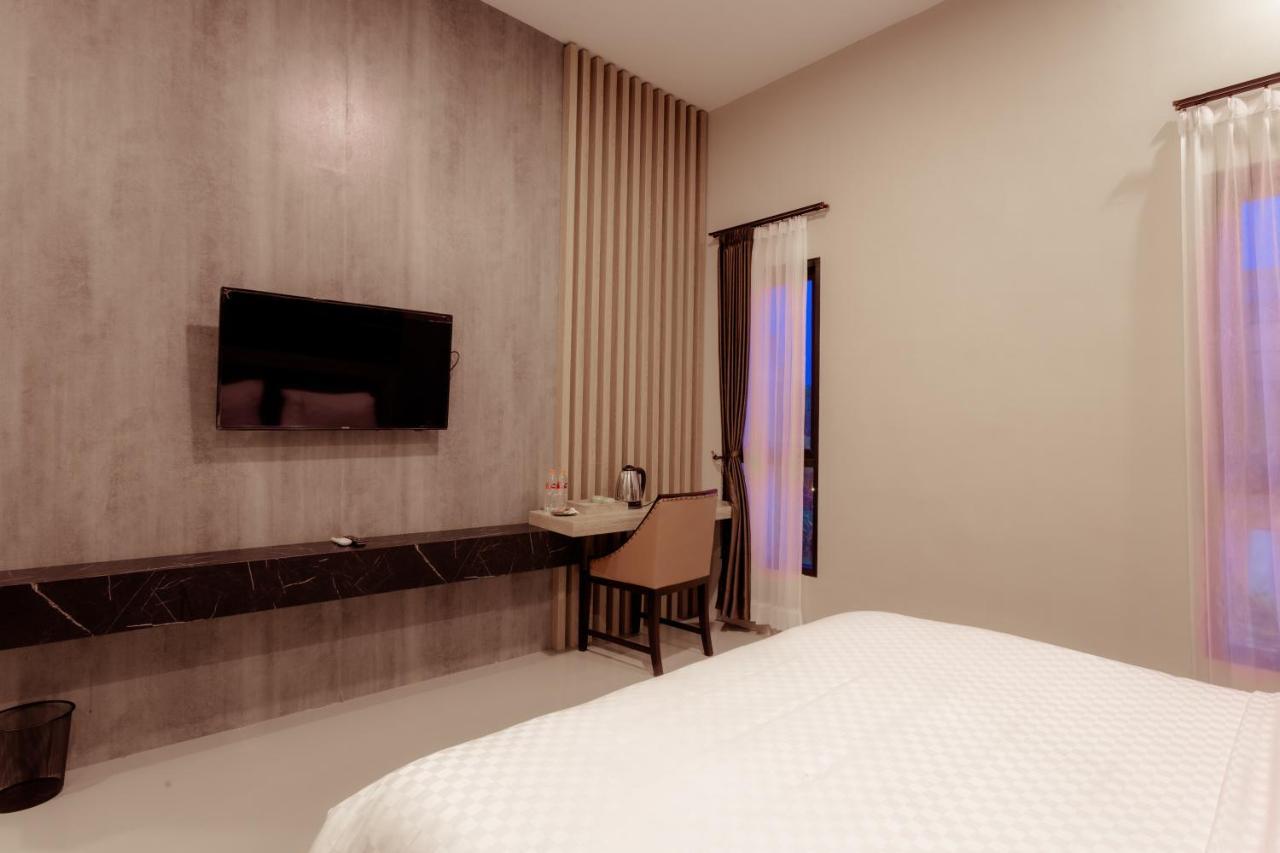 Giri Palma Hotel Malang Bagian luar foto